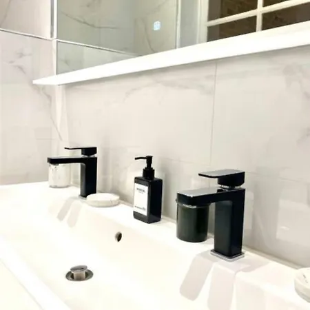 Spacieux Et Elegant Proche Coty Hyper Centre 1er Apartament *