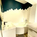 Spacieux Et Elegant Proche Coty Hyper Centre 1er 아파트