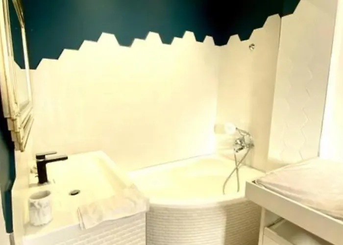 Spacieux Et Elegant Proche Coty Hyper Centre 1er Apartment