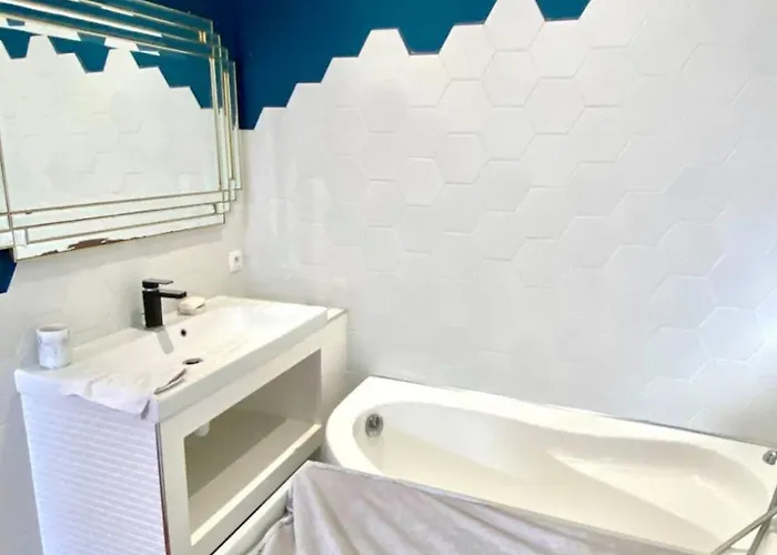 Spacieux Et Elegant Proche Coty Hyper Centre 1er Apartment